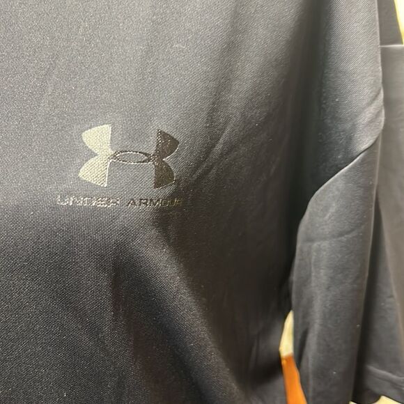 Under armor, large T-shirt, black - Picture 2 of 6